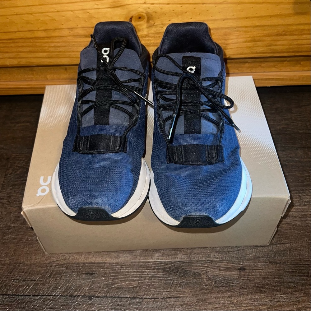 Women’s OnCloud Nova shoes
